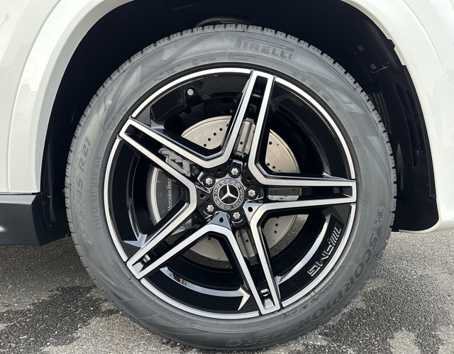 2026 Mercedes Benz GLS 450 4MATIC photo 10