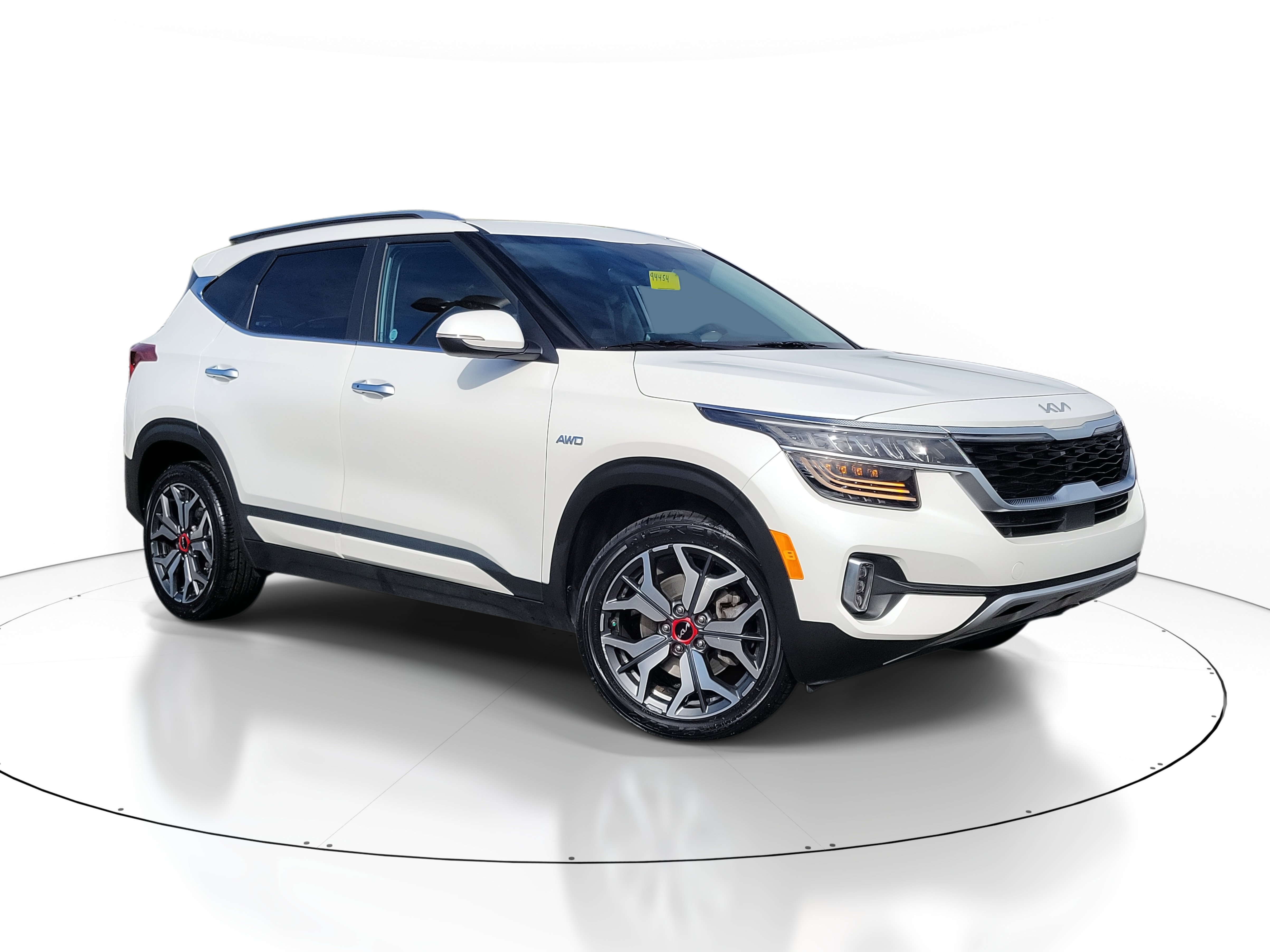 2023 Kia Seltos SX's photo