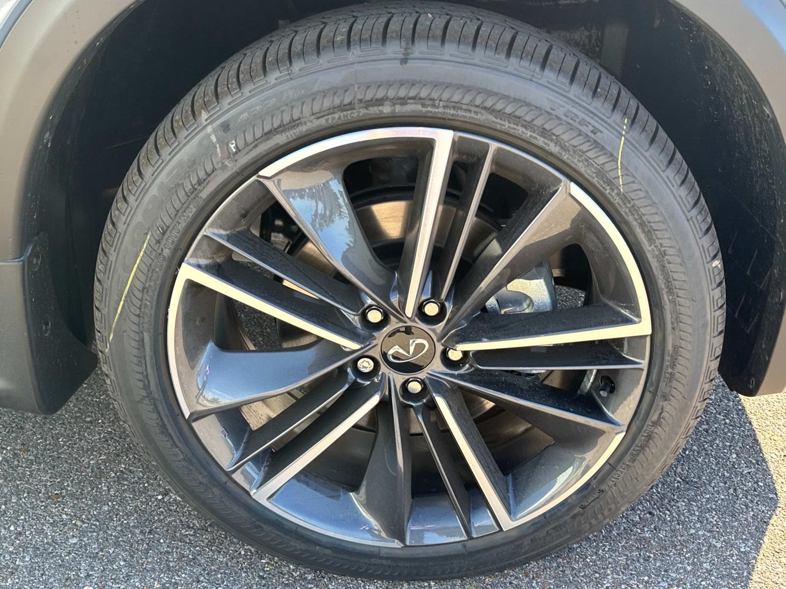 2025 Infiniti QX55 Essential photo 3