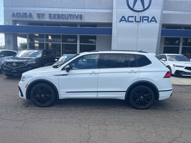 2022 Volkswagen Tiguan SE R-Line Black photo 3