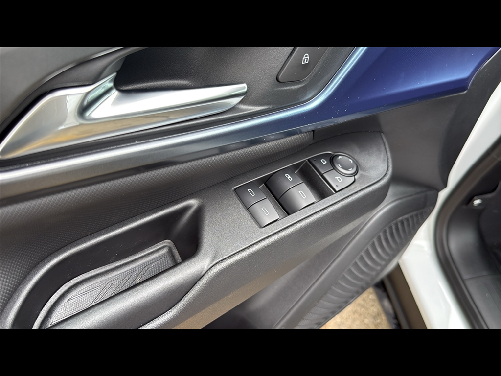 2025 Chevrolet Equinox EV 1LT photo 7