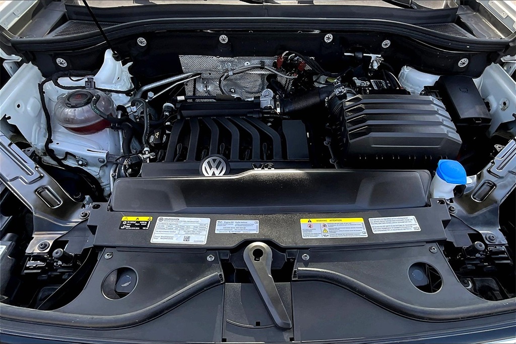 Image 10 of Pre-Owned 2022 Volkswagen Atlas Cross Sport 3.6L V6 SEL Premium R-Line