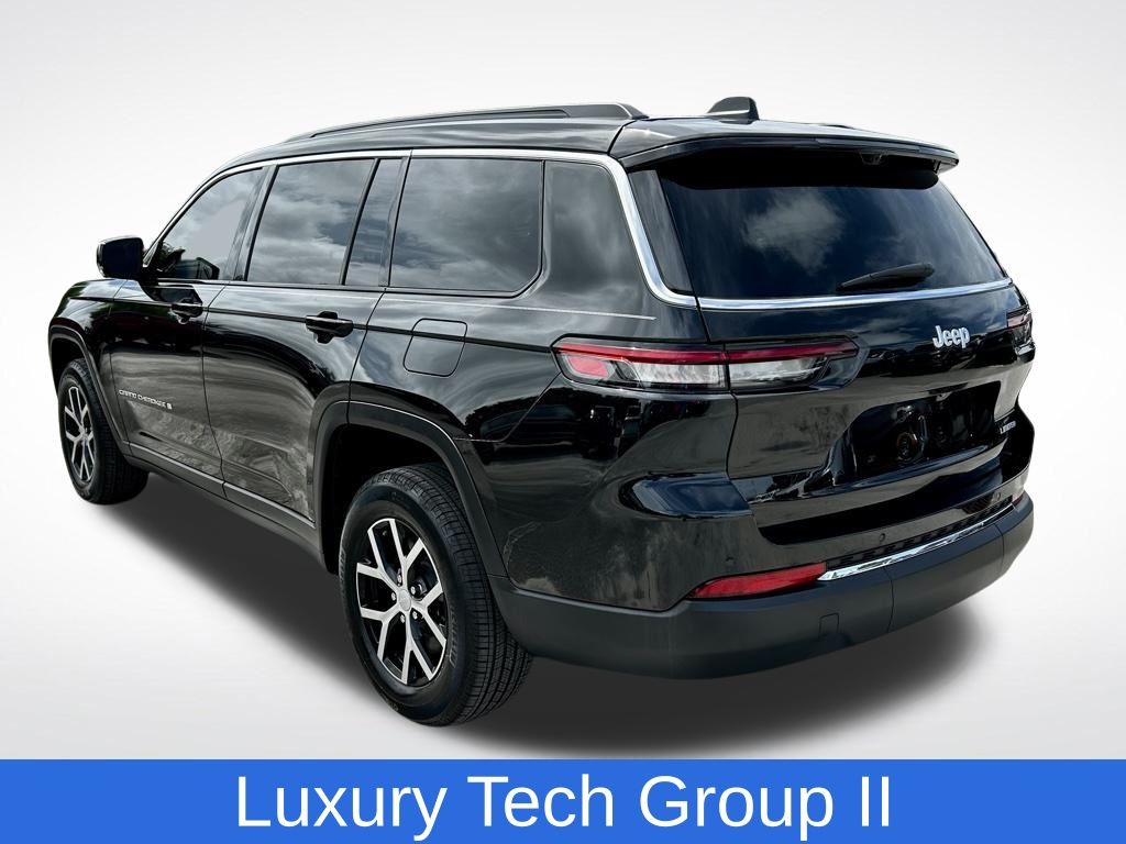 2024 Jeep Grand Cherokee Limited photo 3