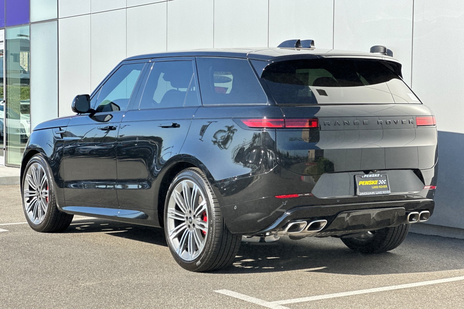 2025 Land Rover Range Rover Sport SE photo 4