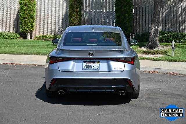 2022 Lexus IS 300 photo 5