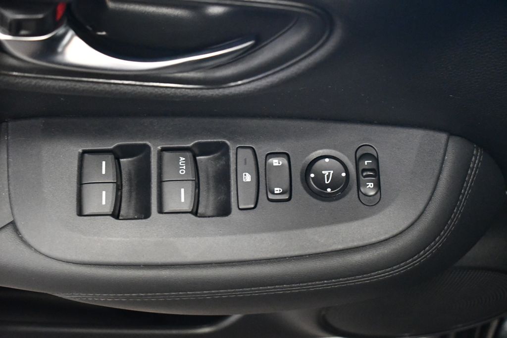 2023 Honda HR-V LX photo 14
