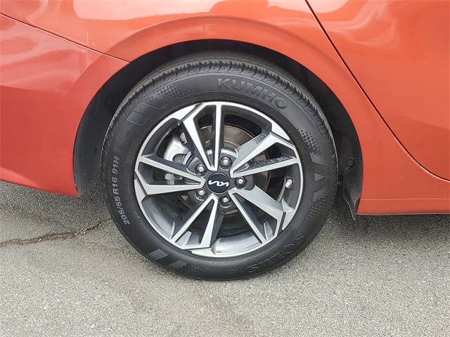 2023 Kia Forte LXS photo 5