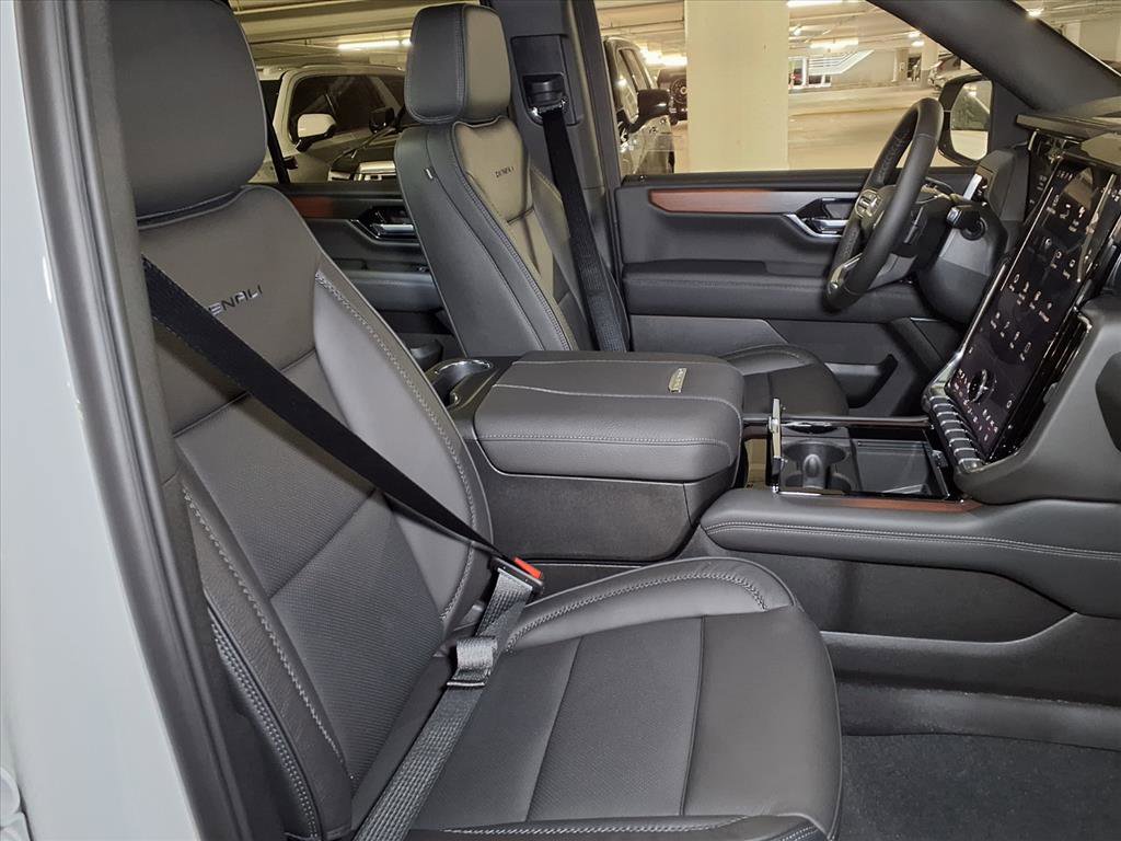 2026 Gmc Yukon Denali photo 2