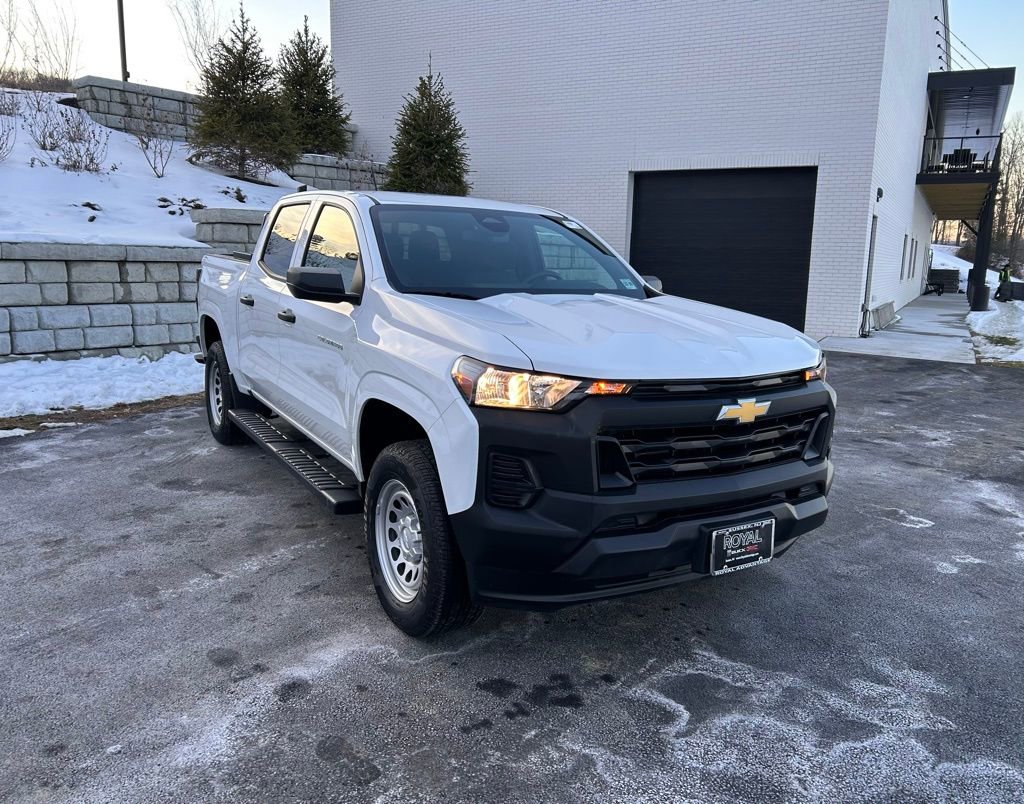 2024 Chevrolet Colorado Work Truck's photo
