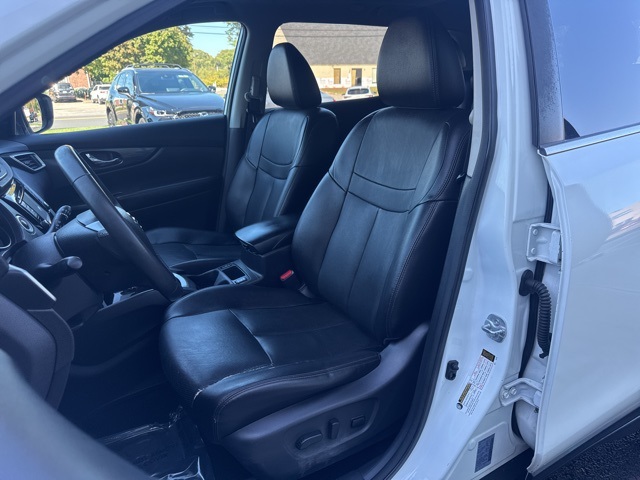 2016 Nissan Rogue SL photo 7