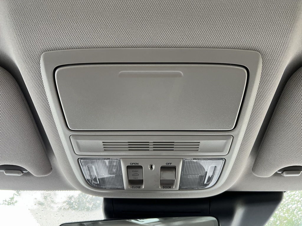 2019 Honda Accord Hybrid EX-L photo 24