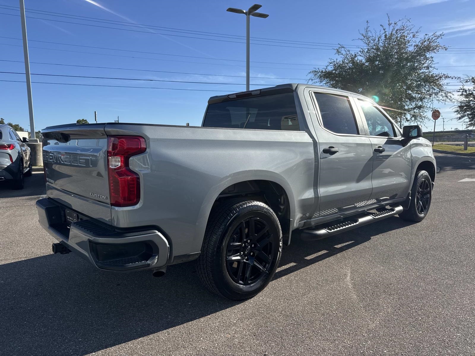 2024 Chevrolet Silverado 1500 Custom photo 2