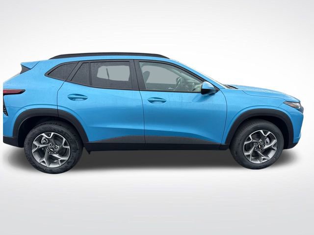 2025 Chevrolet Trax LT photo 5