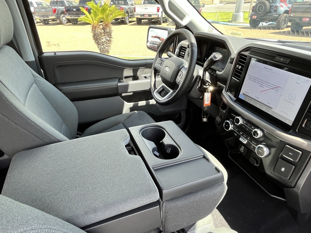 2025 Ford F-150 XLT photo 18
