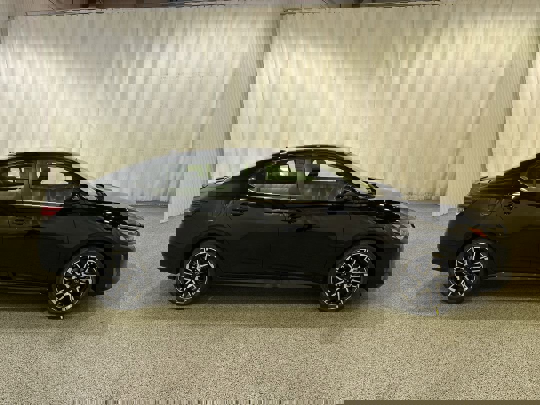 2025 Nissan Sentra SR photo 4