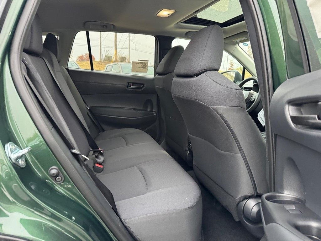 2026 Toyota Corolla Cross LE photo 4