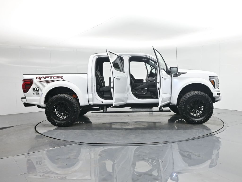 2025 Ford F-150 Raptor photo 3
