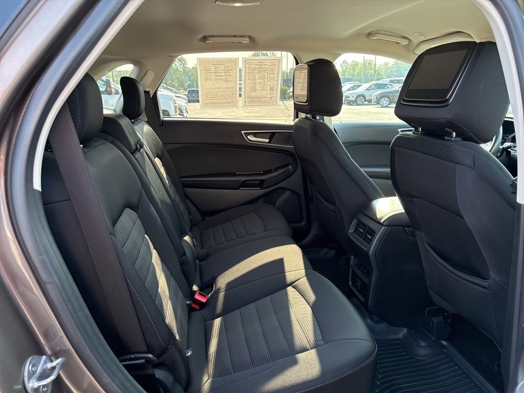2019 Ford Edge SEL photo 14