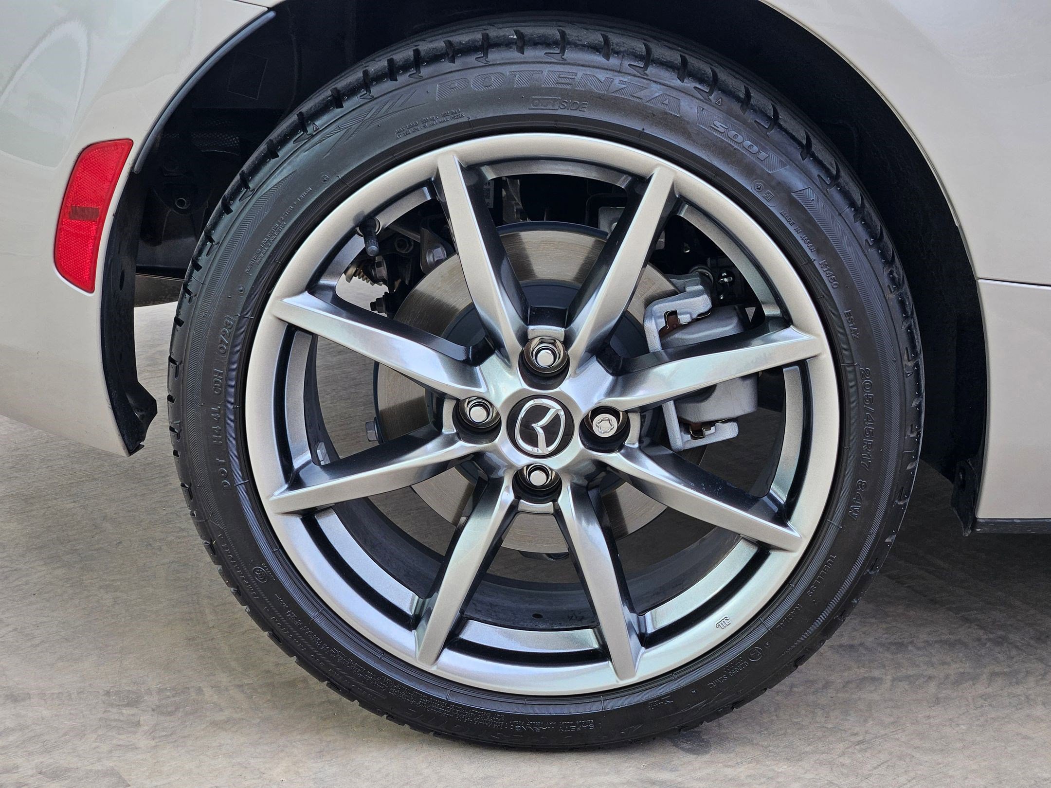 2023 Mazda MX-5 Miata Miata RF Grand Touring photo 12