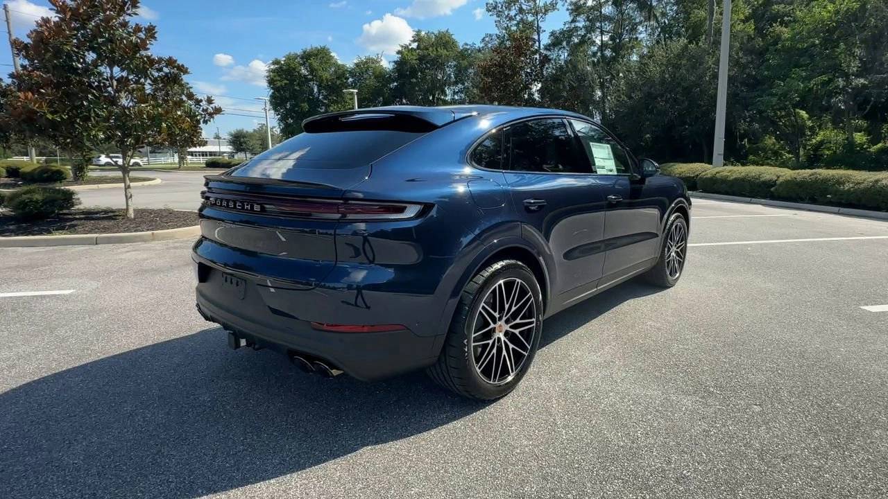 2025 Porsche Cayenne Coupe photo 8
