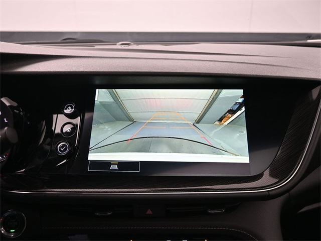 2023 Buick Envision Essence photo 2