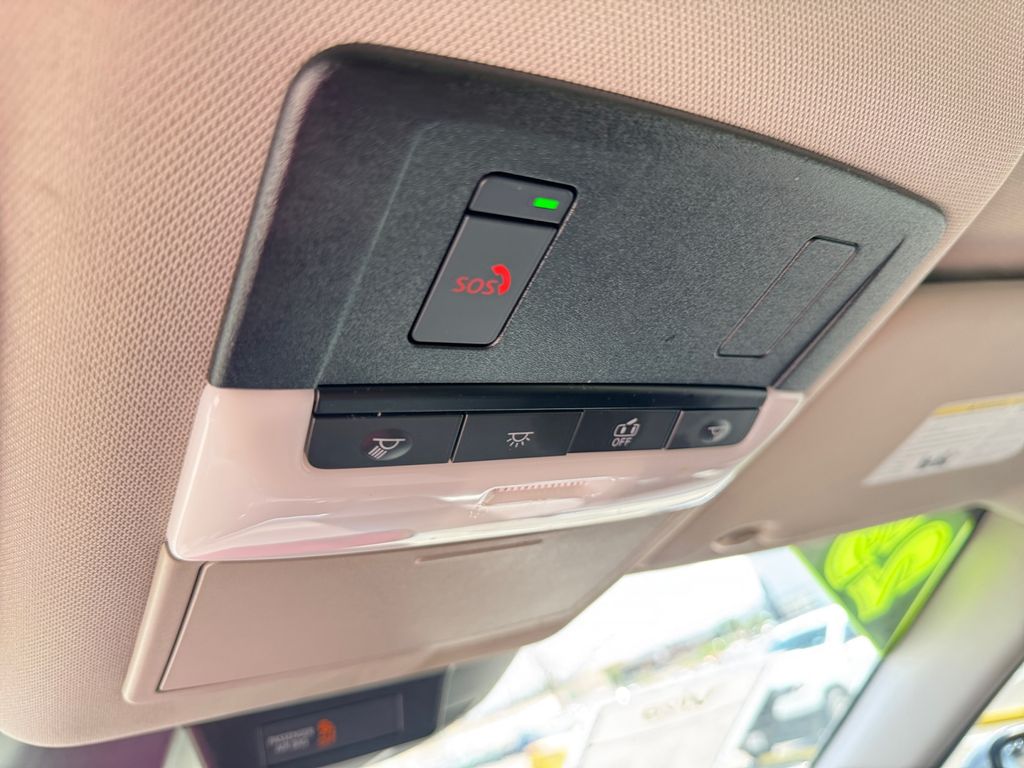 2023 Nissan Rogue SV photo 22