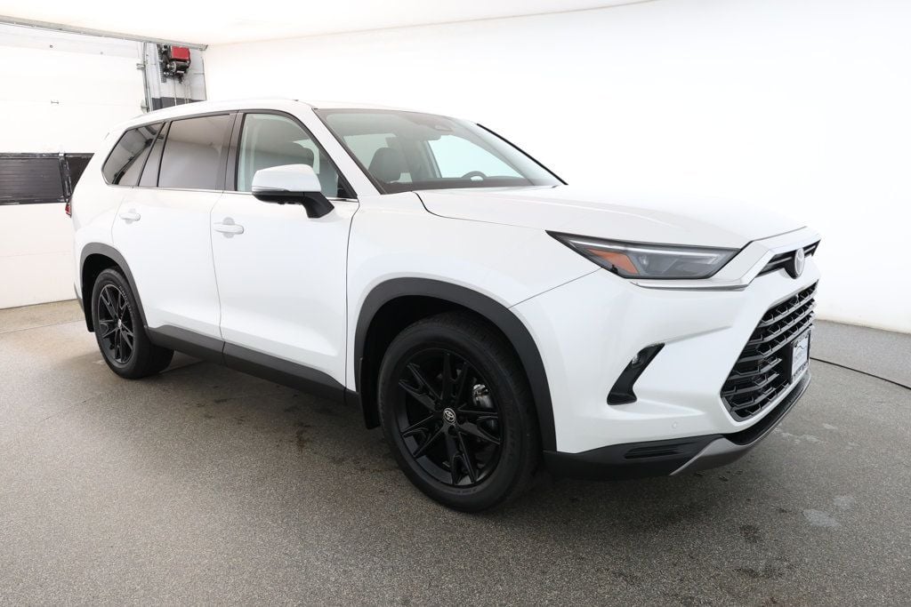 Used 2024 Toyota Grand Highlander - 2903aae29133cc9ab8b381f9291edd87