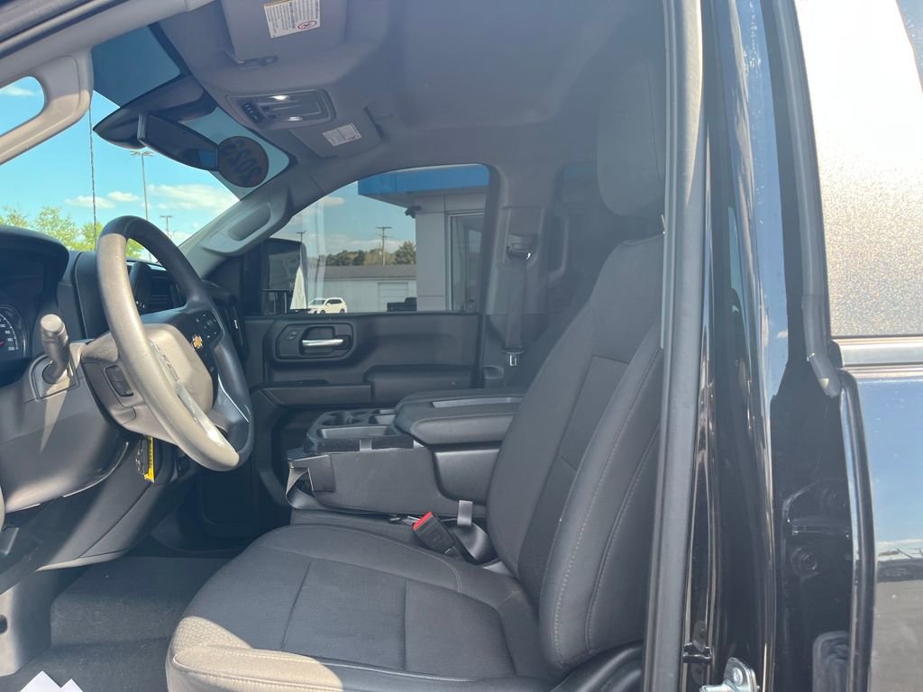 2023 Chevrolet Silverado 2500HD Custom photo 19