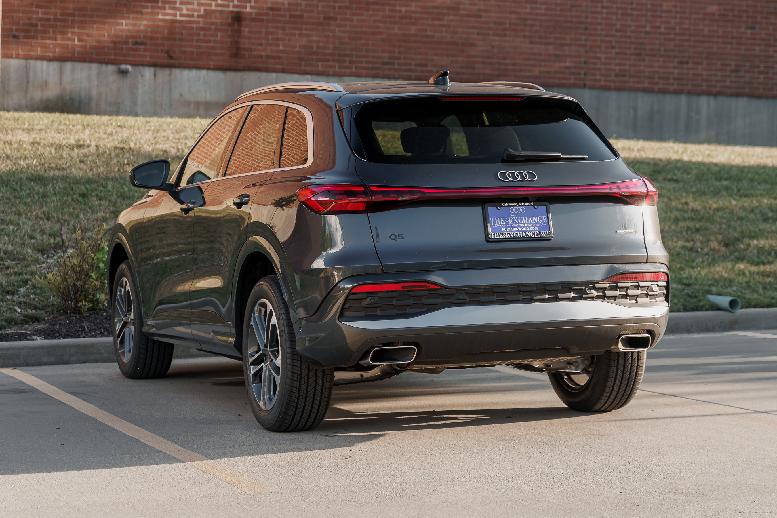 2025 Audi Q5 Premium photo 2