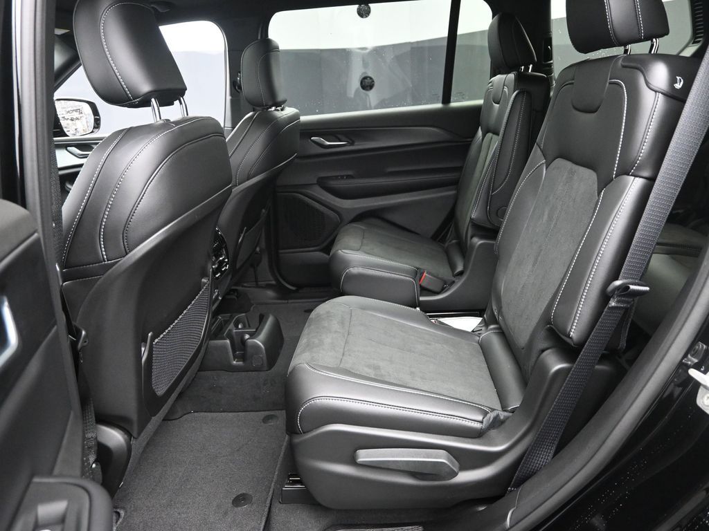 2025 Jeep Grand Cherokee Altitude X photo 10