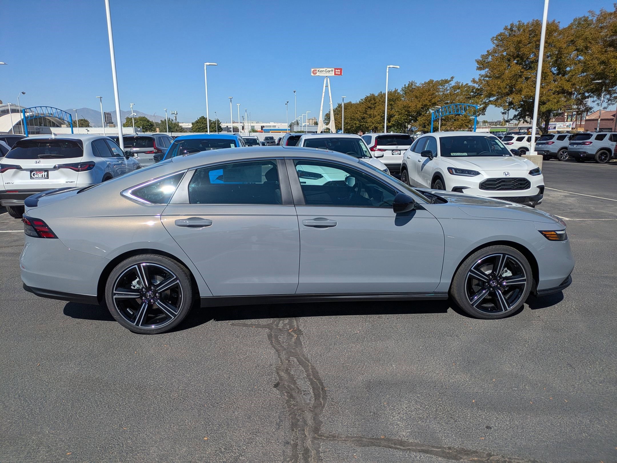 2025 Honda Accord Hybrid Sport photo 2