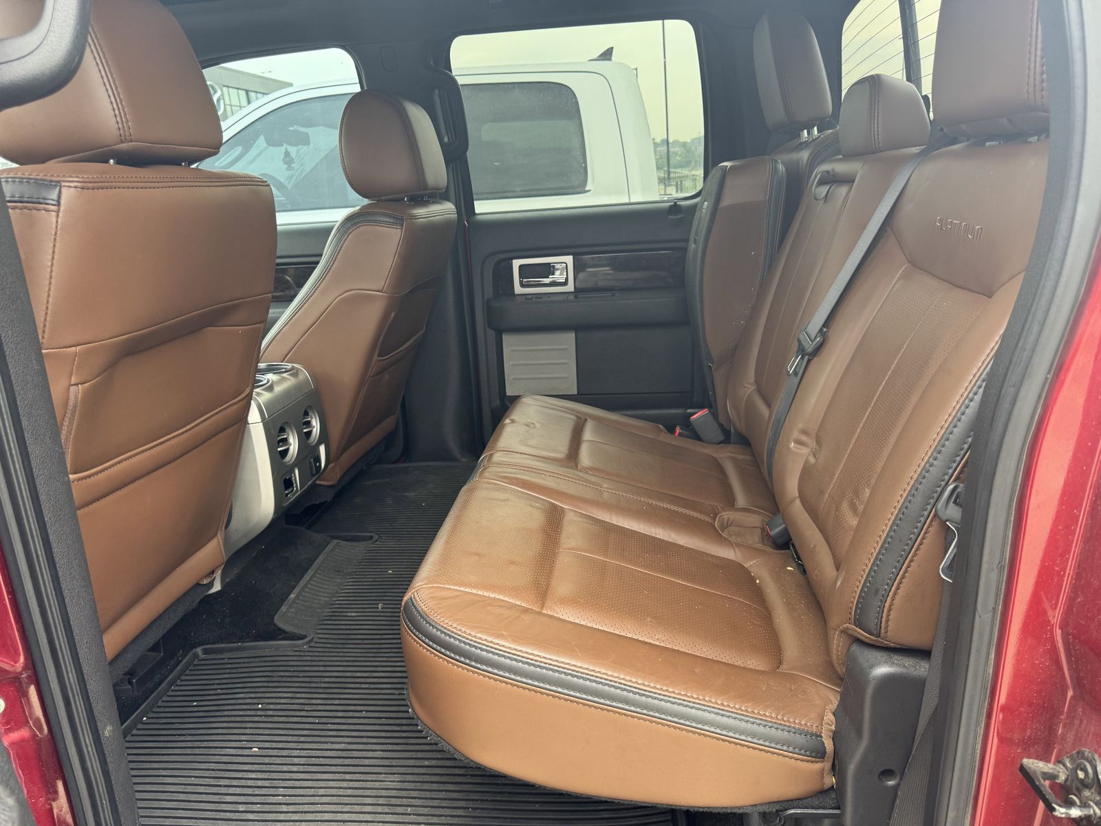 2013 Ford F-150 Platinum photo 6