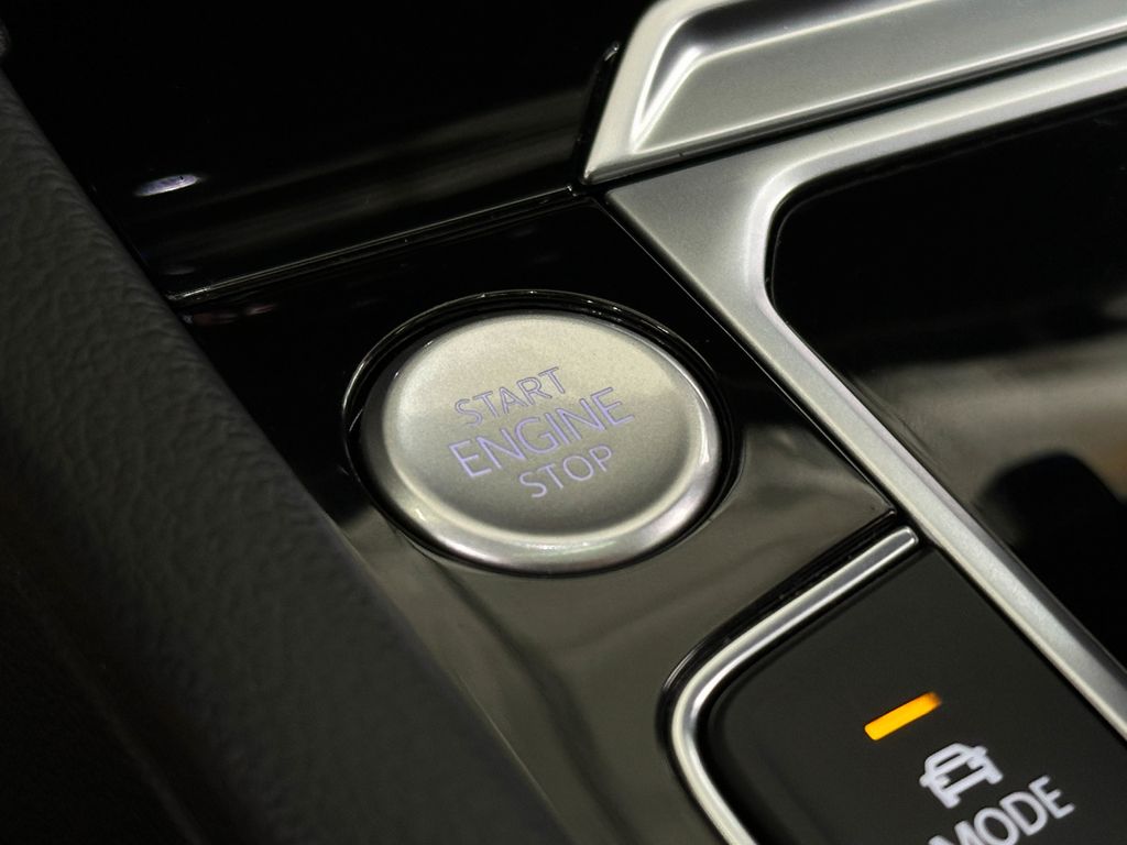 2023 Volkswagen Arteon SEL R-Line photo 27