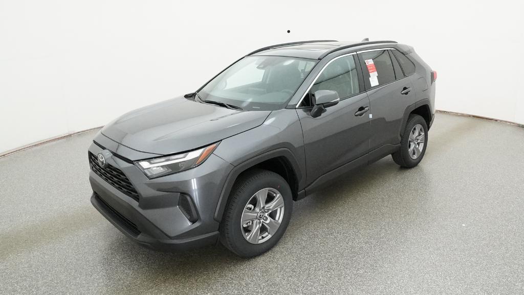 2025 Toyota RAV4 XLE's photo