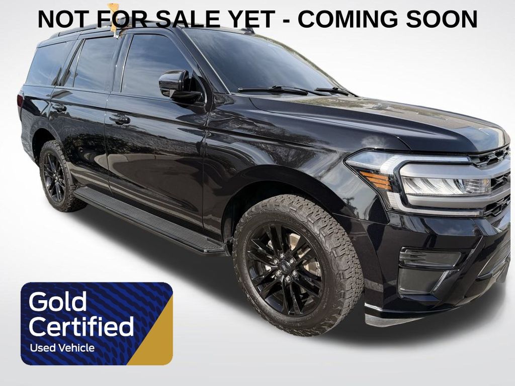 2022 Ford Expedition XLT's photo