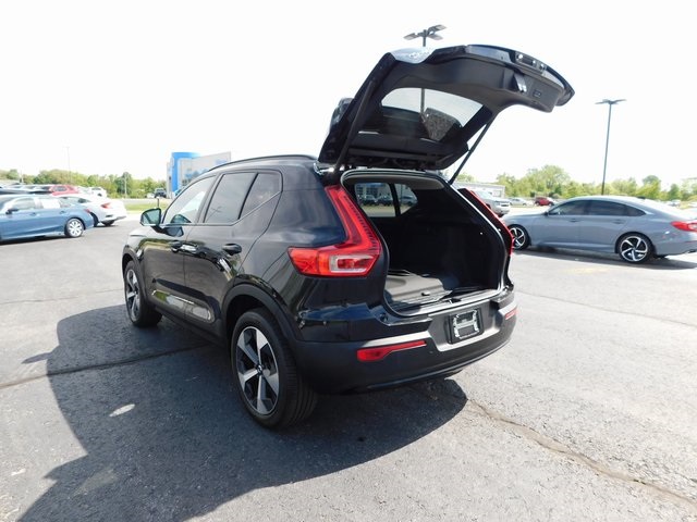 2024 Volvo XC40 Core photo 20