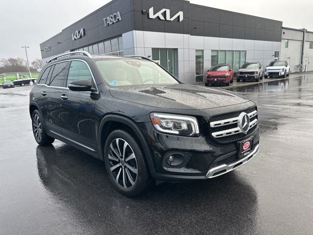 2023 Mercedes-Benz GLB Base's photo