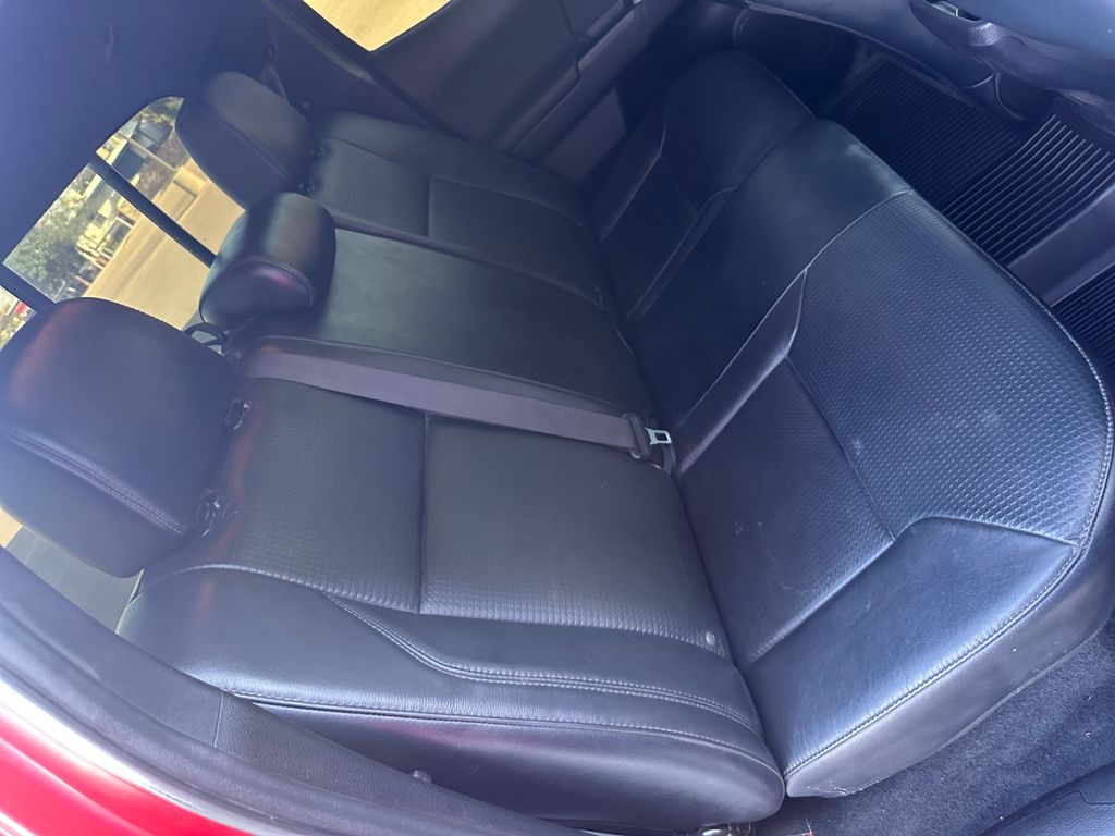 2021 Toyota Tacoma TRD Off-Road photo 17