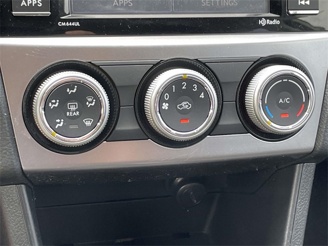 2015 Subaru Crosstrek 2.0i Premium photo 16
