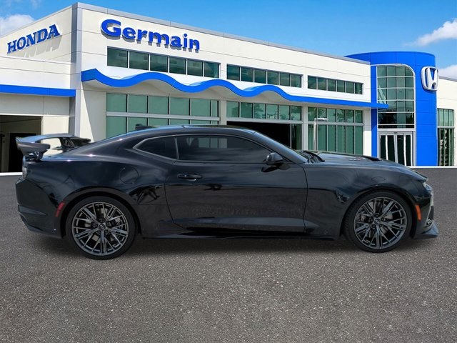 2023 Chevrolet Camaro ZL1 photo 2