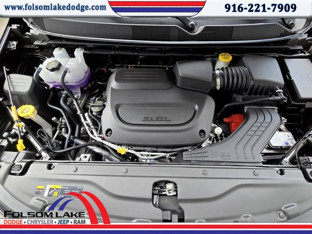 2025 Chrysler Voyager LX photo 24
