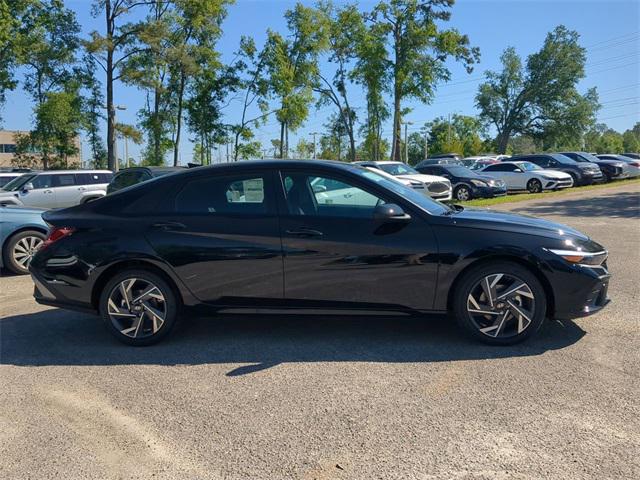 2025 Hyundai Elantra Hybrid SEL Sport photo 4