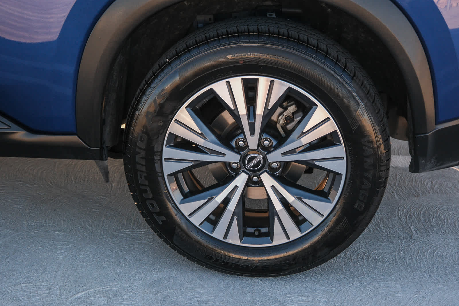 2023 Nissan Rogue SV photo 9