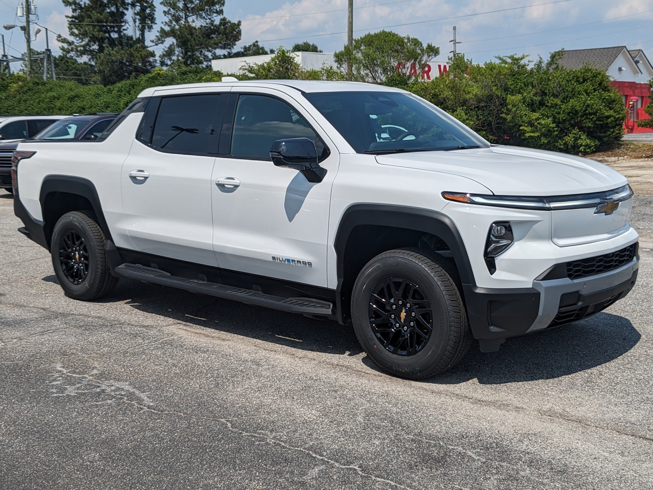 2025 Chevrolet Silverado EV LT photo 2