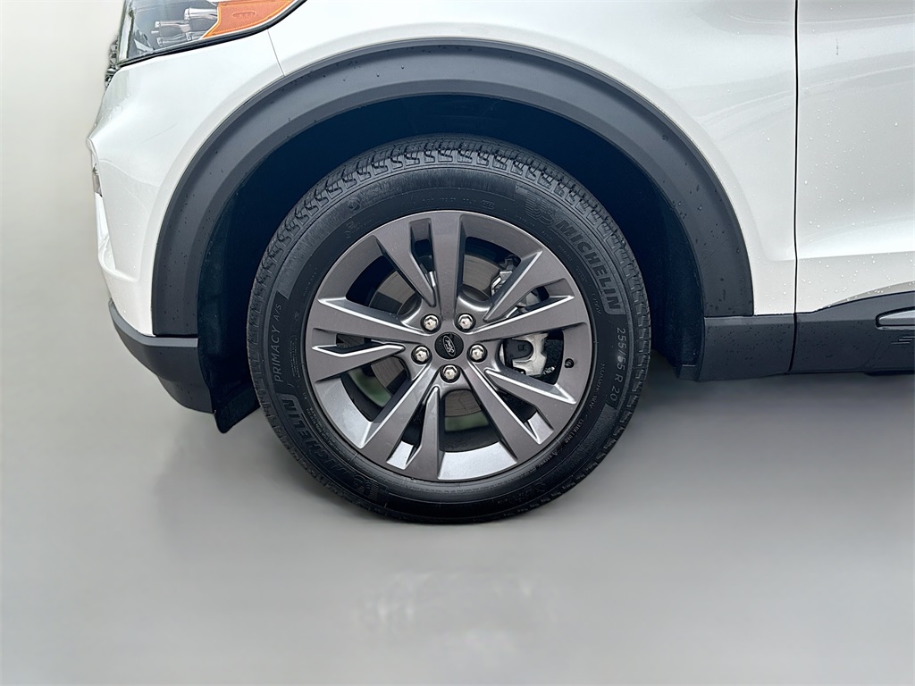 2022 Ford Explorer XLT photo 24