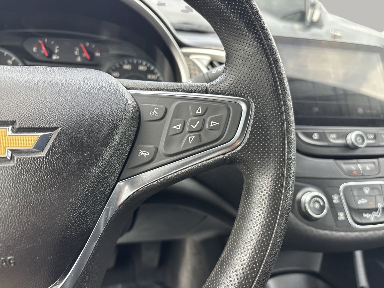 2020 Chevrolet Malibu LS photo 24