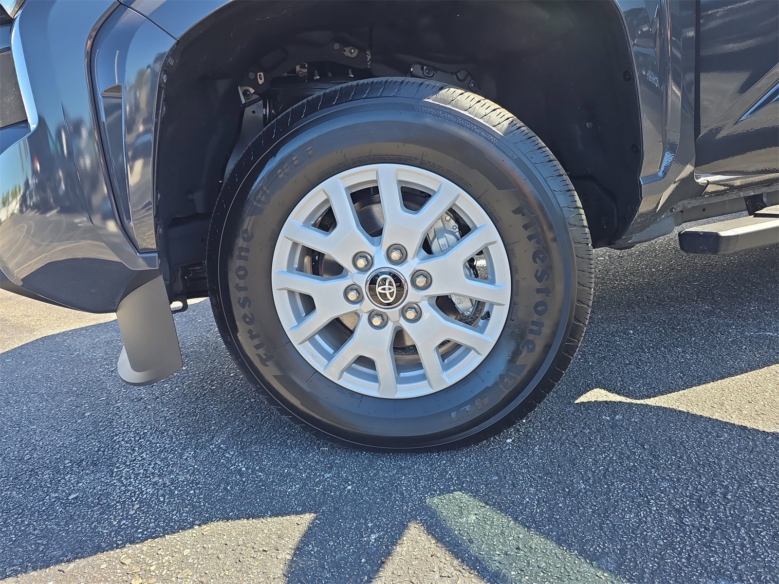 2025 Toyota Tacoma SR5 photo 28