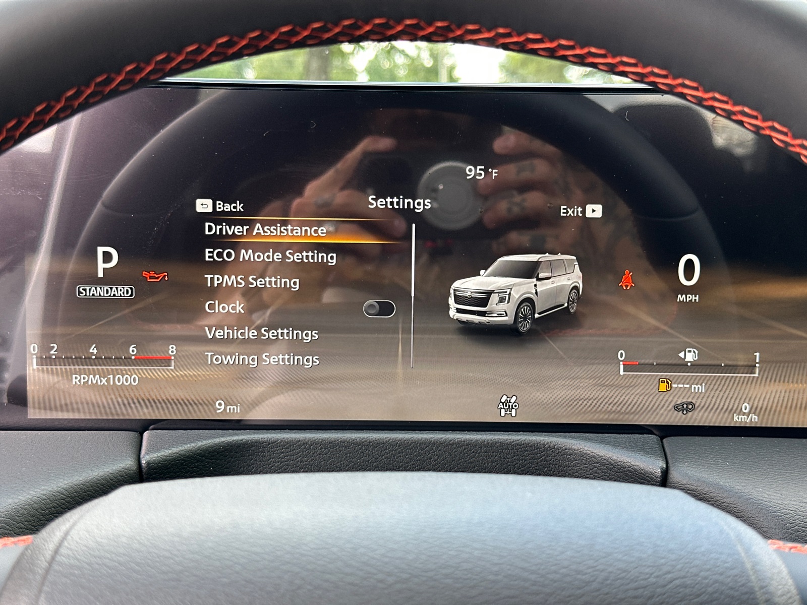 2025 Nissan Armada photo 26