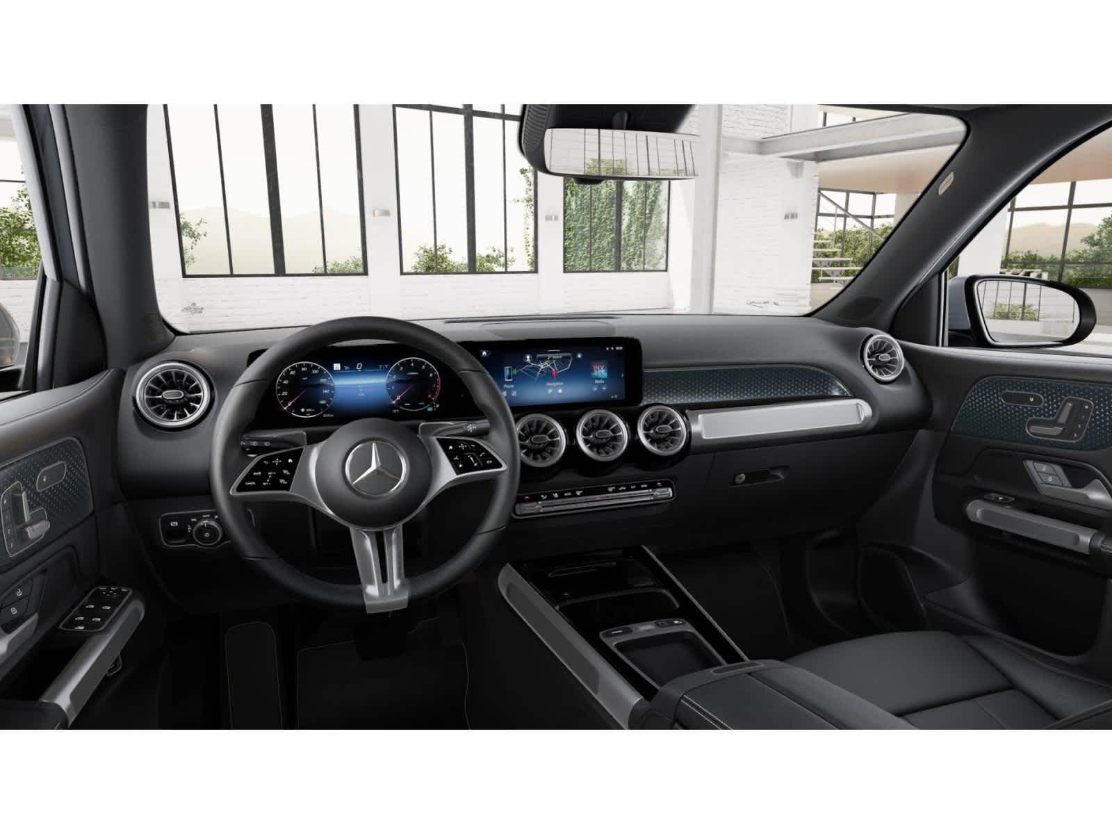 2026 Mercedes Benz GLB 250 photo 2