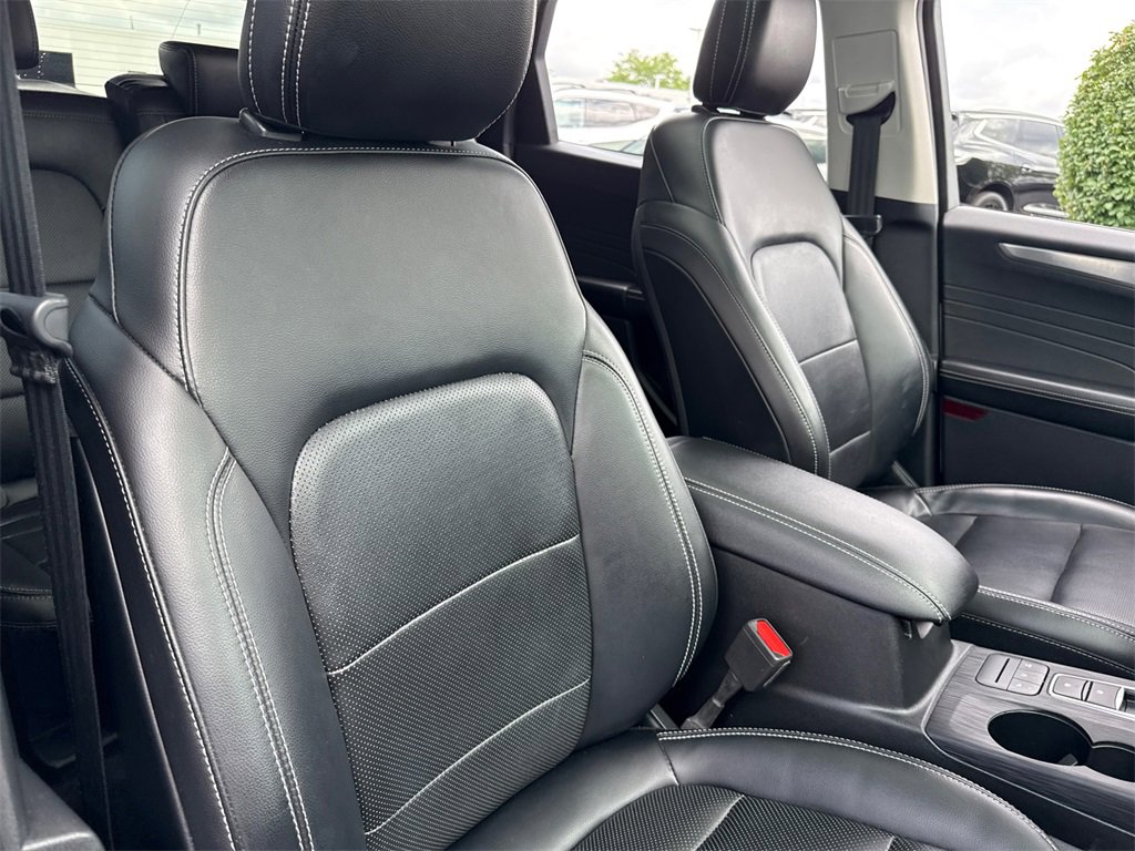 2022 Ford Escape Titanium photo 34